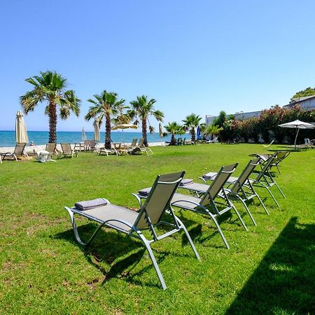 Oceanview Apartment Larnaca Esterno foto
