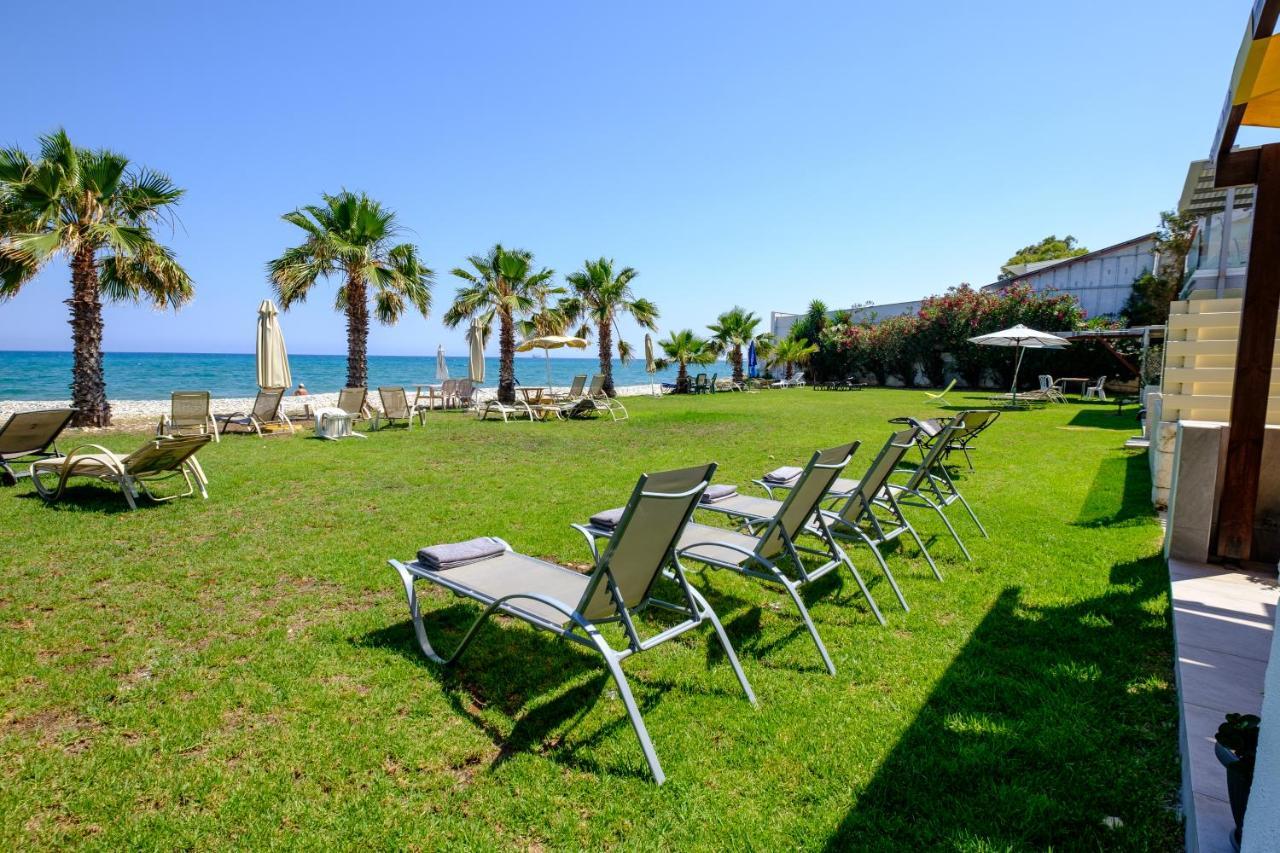 Oceanview Apartment Larnaca Esterno foto