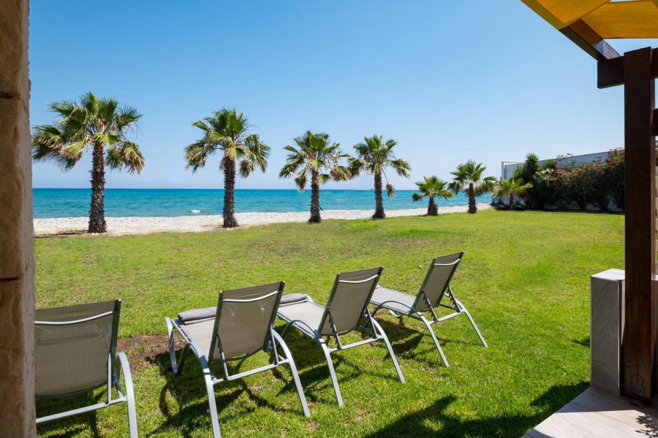 Oceanview Apartment Larnaca Esterno foto
